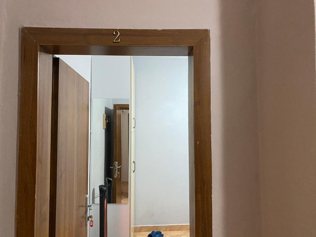 Guesthouse Sense Tiran Dış mekan fotoğraf